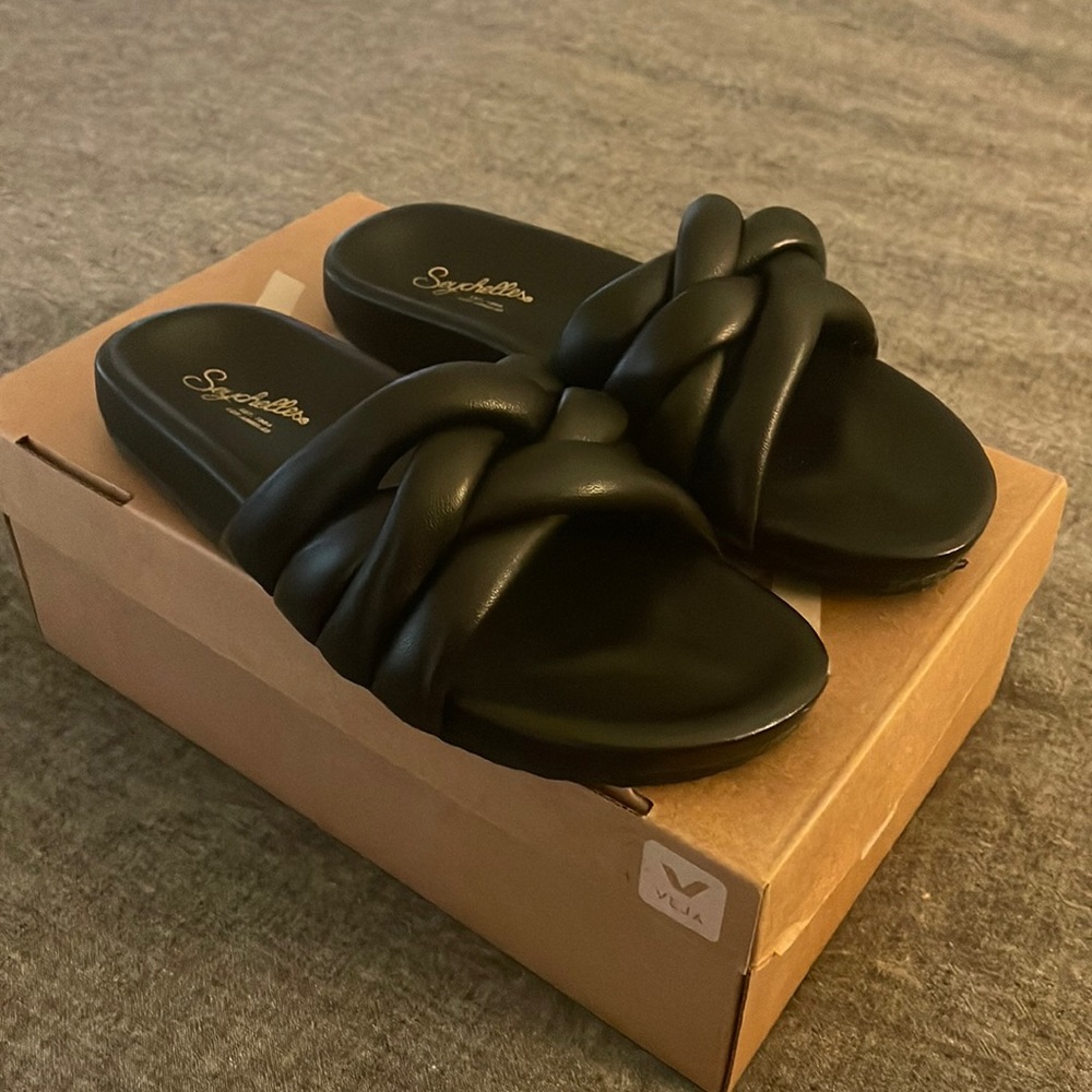 Seychelles Slides